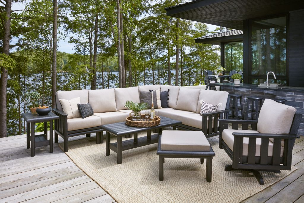 A STRATFORD SOFA SET FRAME ONLY, CUSHIONS SOLD SEPARATELY