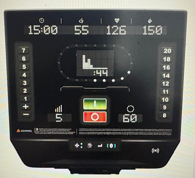 STAR TRAC SERIES 8RDE REAR DRIVE COMMERCIAL ELLIPTICAL W/ LCD
