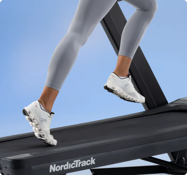 NORDIC TRACK COMMERCIAL 2450 YEAR MODEL 2025 FOLDING TREADMILL