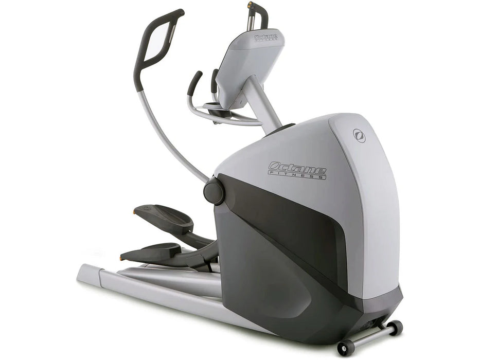 USED OCTANE FITNESS XT 4700 COMMERCIAL ELLIPTICAL STANDARD CONSOLE